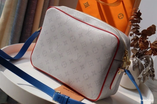 LOUIS MESSENGER VUITTON LVXNBA NIL 0814